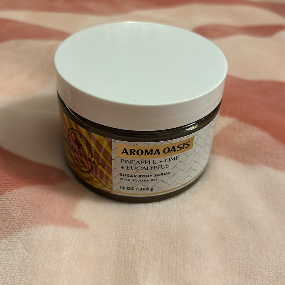 Bath & Body Works Aroma Oasis Pineapple Lime & Eucalyptus Sugar Body Scrub